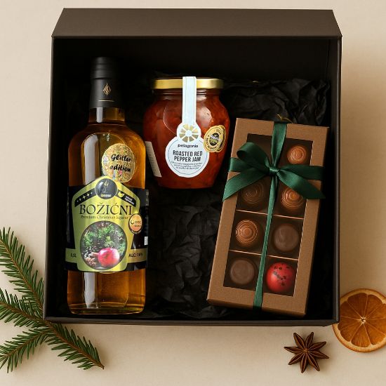 Slika LIKER 0.5 L SA ŠLJOKICAMA, 10 PRALINA I SLATKI DŽEM CRVENA PAPRIKA